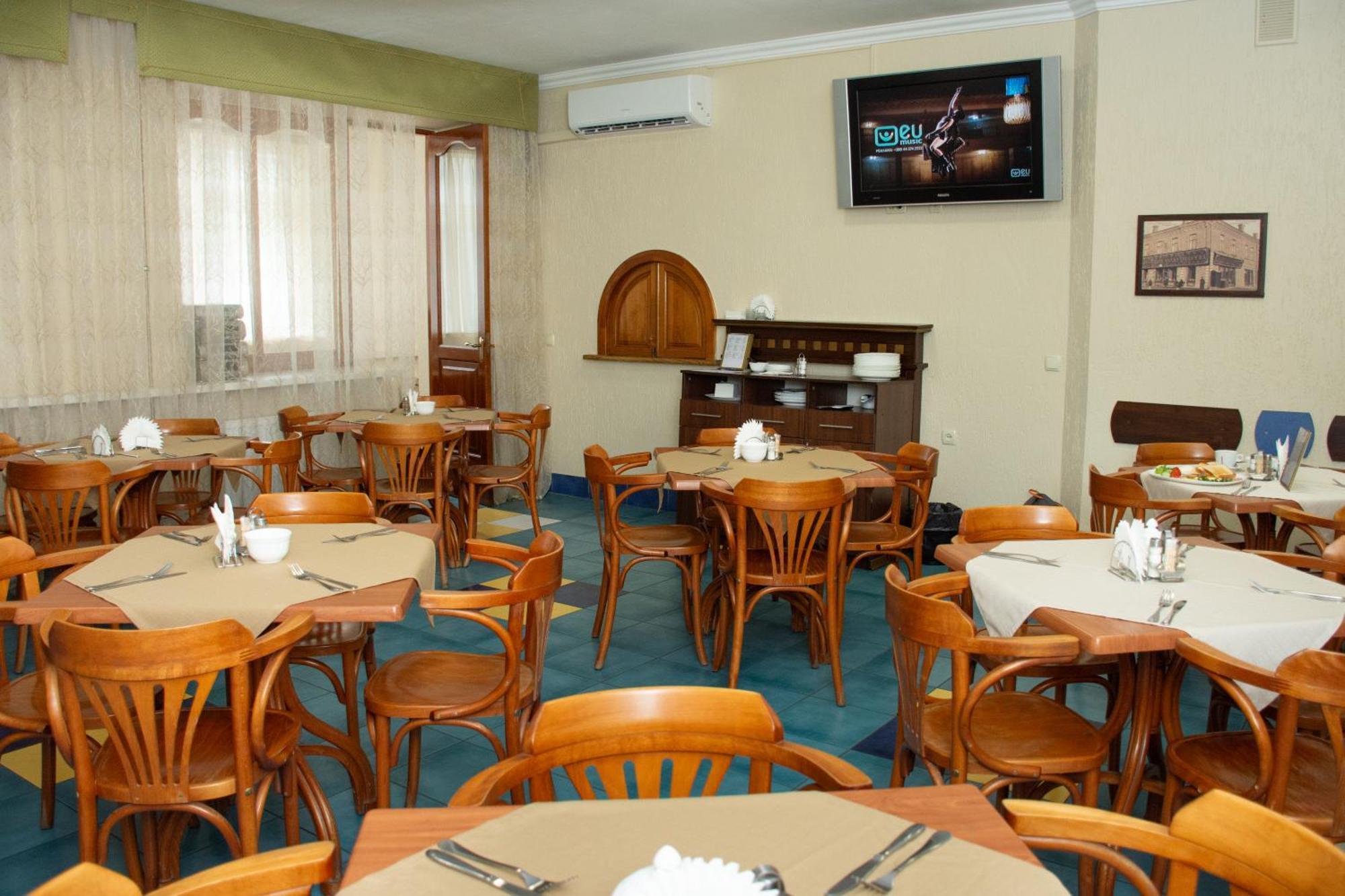 Kremin Hotel クレメンチューク エクステリア 写真