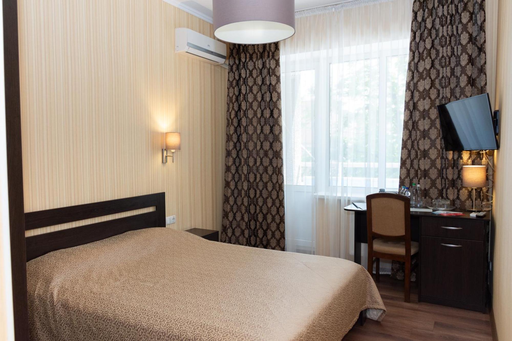 Kremin Hotel クレメンチューク エクステリア 写真