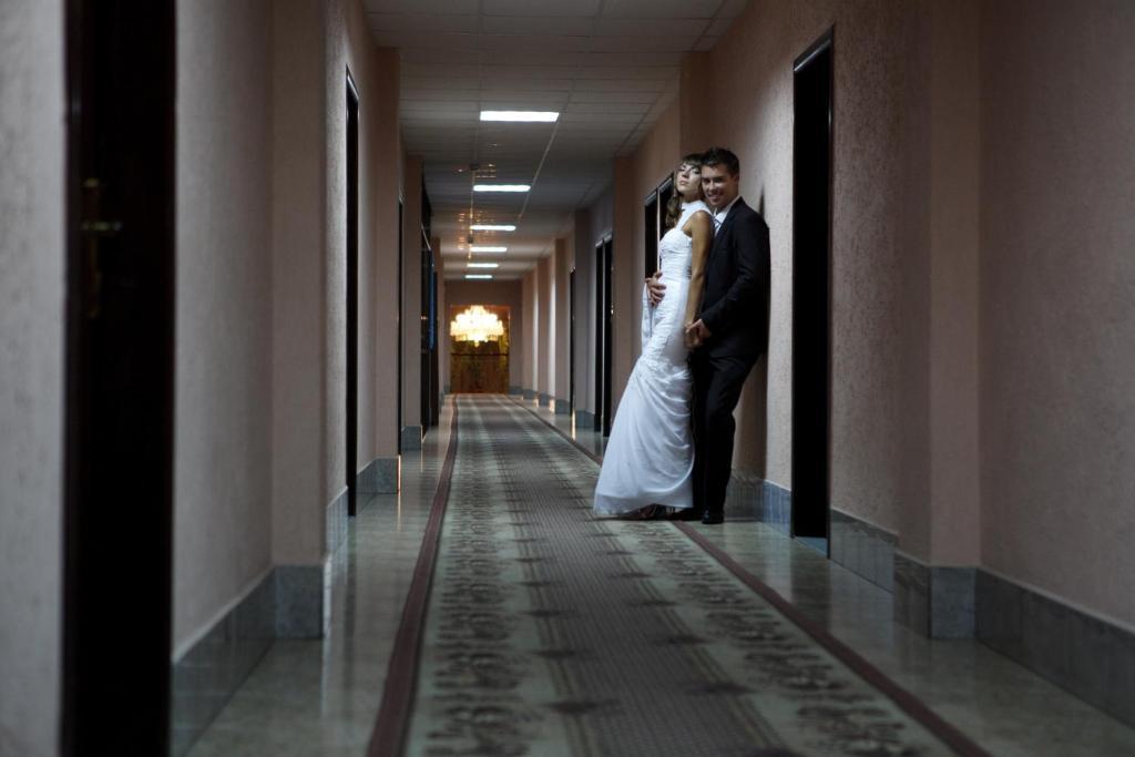 Kremin Hotel クレメンチューク エクステリア 写真